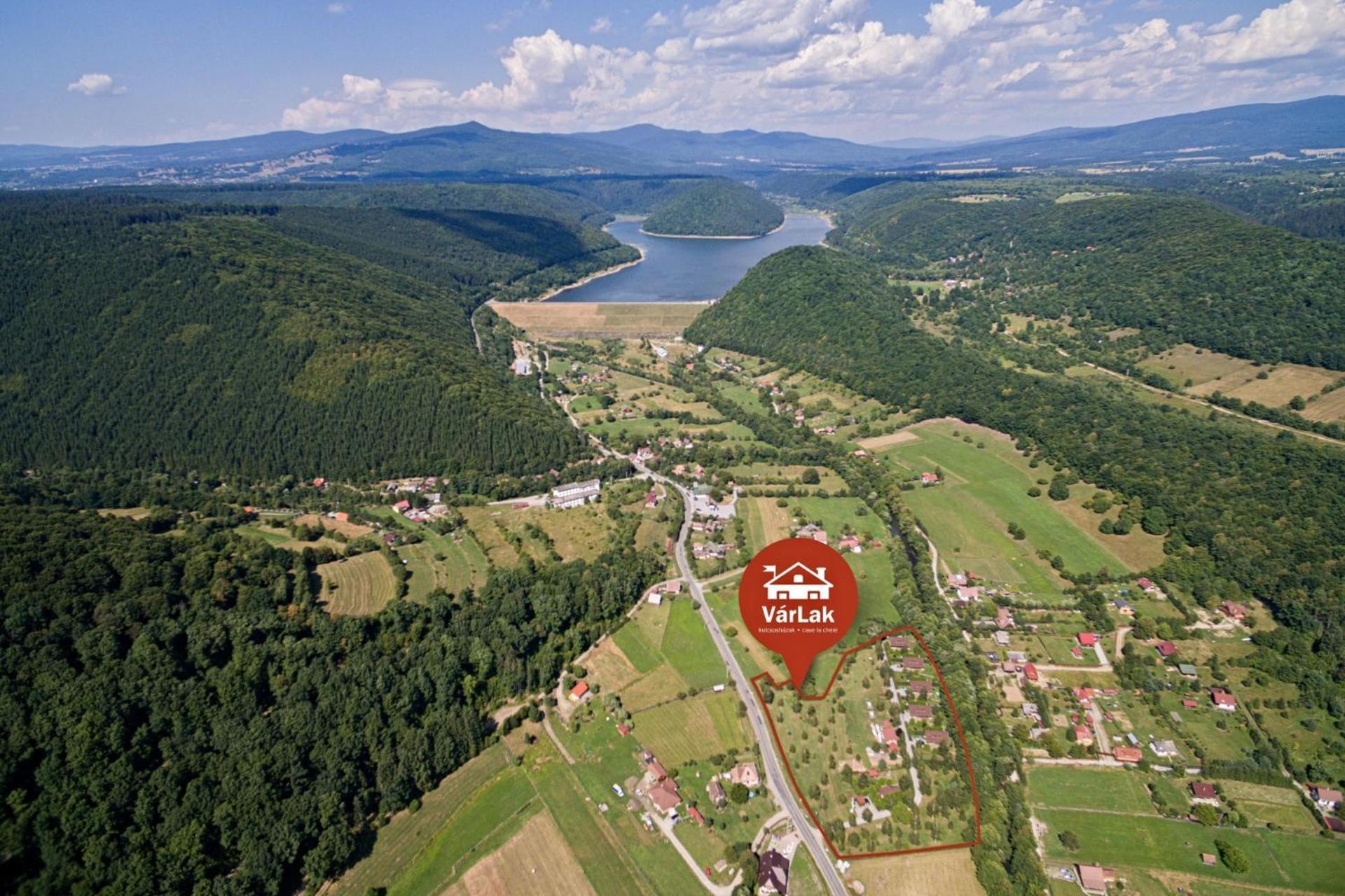 Case La Cheie Varlak Sub Cetate Exteriör bild